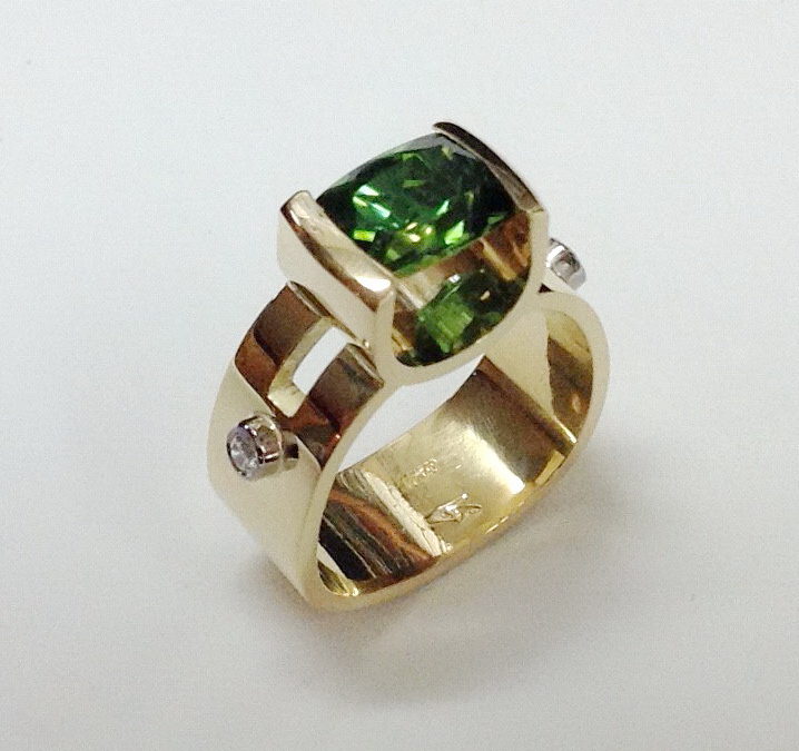 All That Glitters VII – Jewellery Exhibition for Victoria Hospice